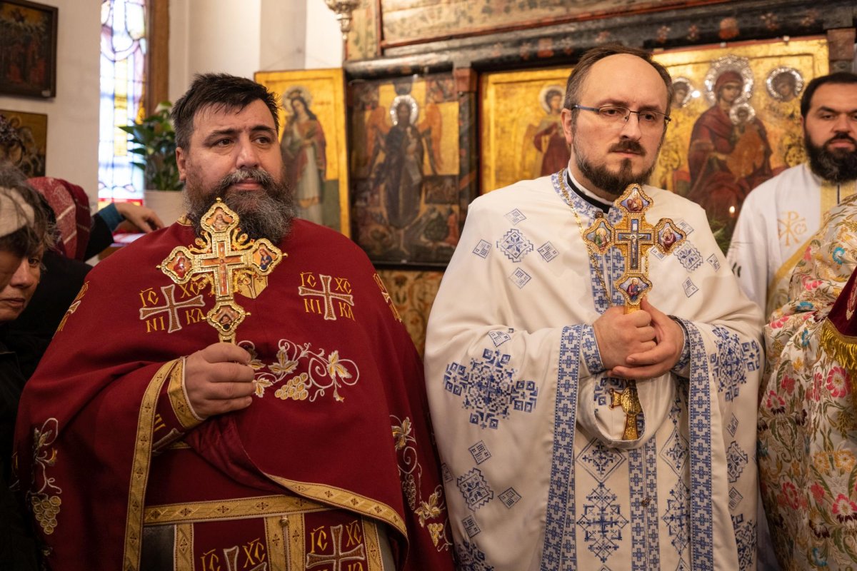 Hram la biserica întemeietorului legendar al Capitalei 241970