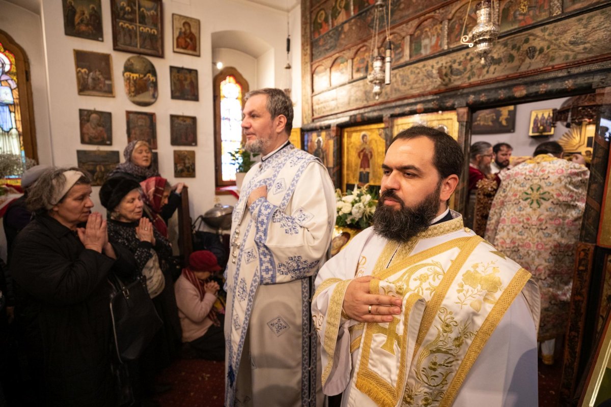 Hram la biserica întemeietorului legendar al Capitalei 241972