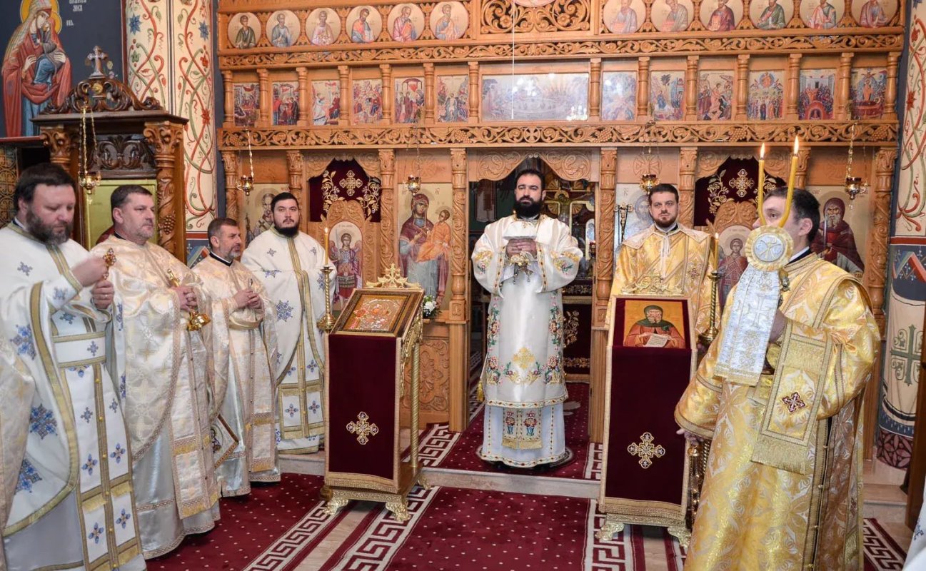 Hramul Bisericii „Sfântul Cuvios Antonie cel Mare” din Hunedoara 241932