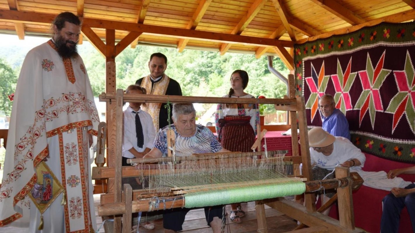 Modelul bio-psiho-socio-spiritual de îngrijire a bătrânilor de la Hârja 242130