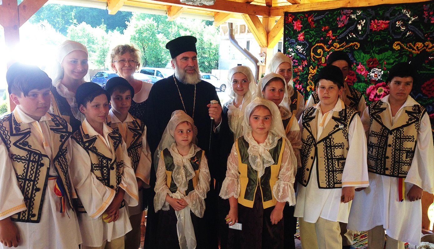 Modelul bio-psiho-socio-spiritual de îngrijire a bătrânilor de la Hârja 242132