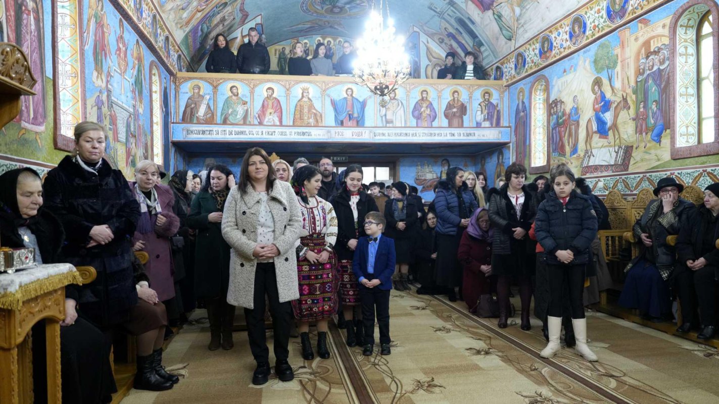 Liturghie arhierească la Hoghiz, județul Brașov 242347