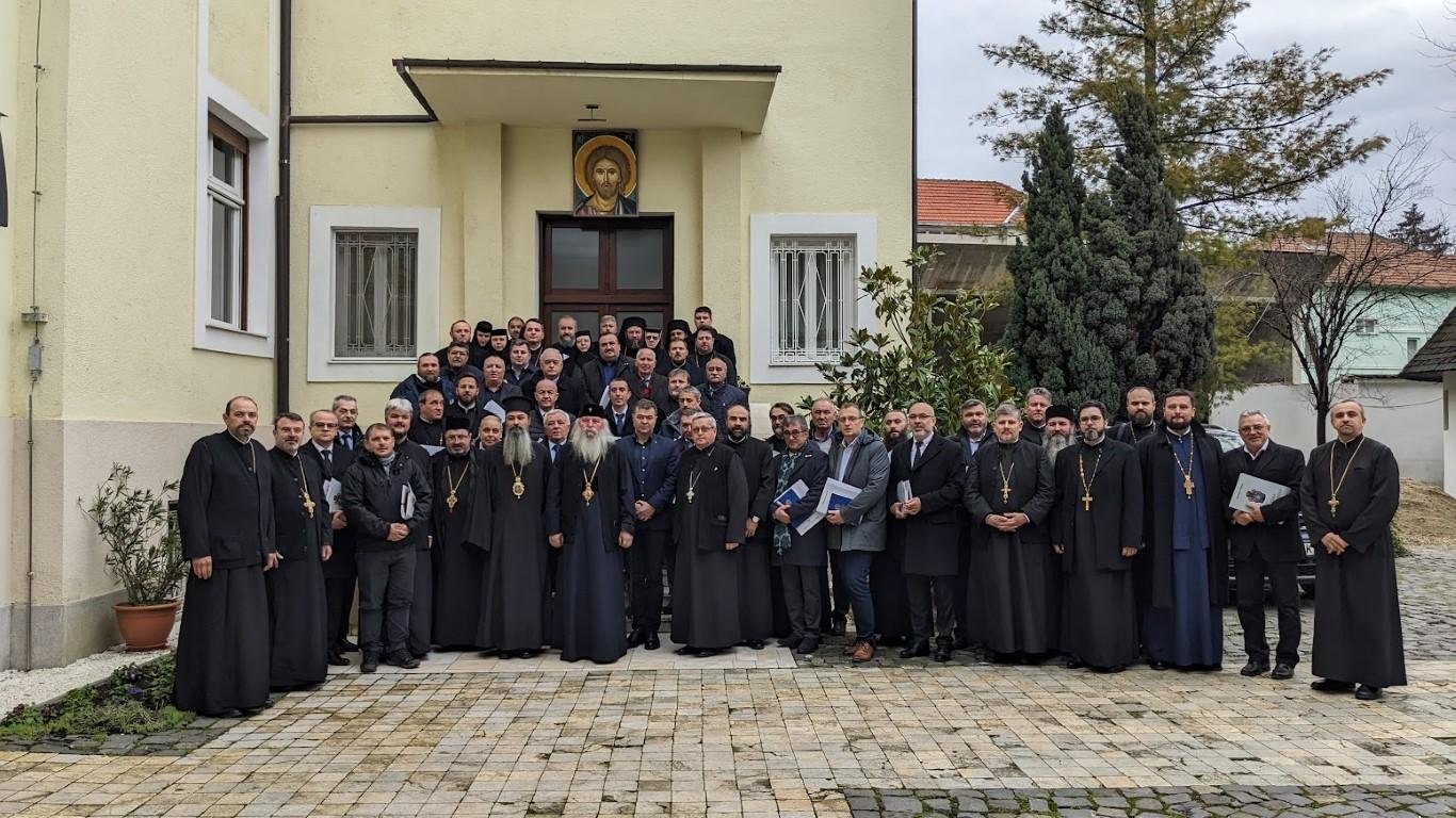 Ședința Adunării eparhiale a Arhiepiscopiei Timişoarei 242329