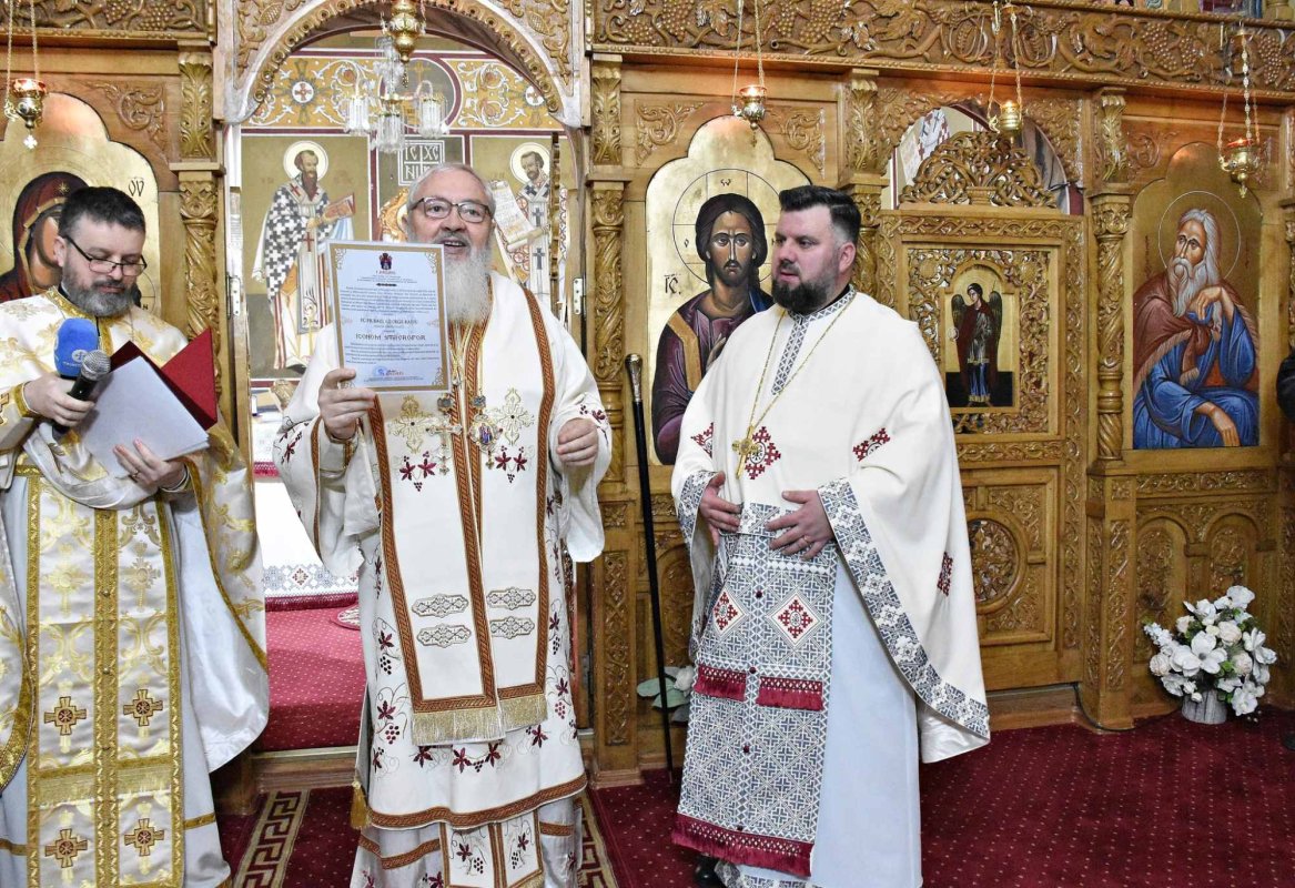 Binecuvântare pentru Centrul multifuncțional de tineret al Parohiei Câmpia Turzii V 242500