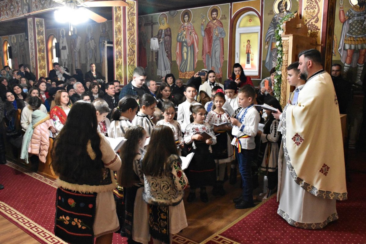 Binecuvântare pentru Centrul multifuncțional de tineret al Parohiei Câmpia Turzii V 242501