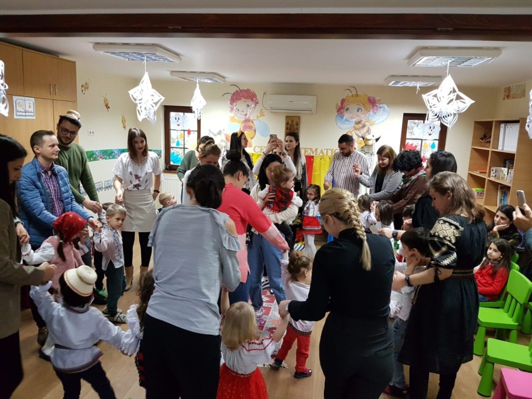 Program artistic la Grădinița „Sfânta Tatiana” din Craiova 242650