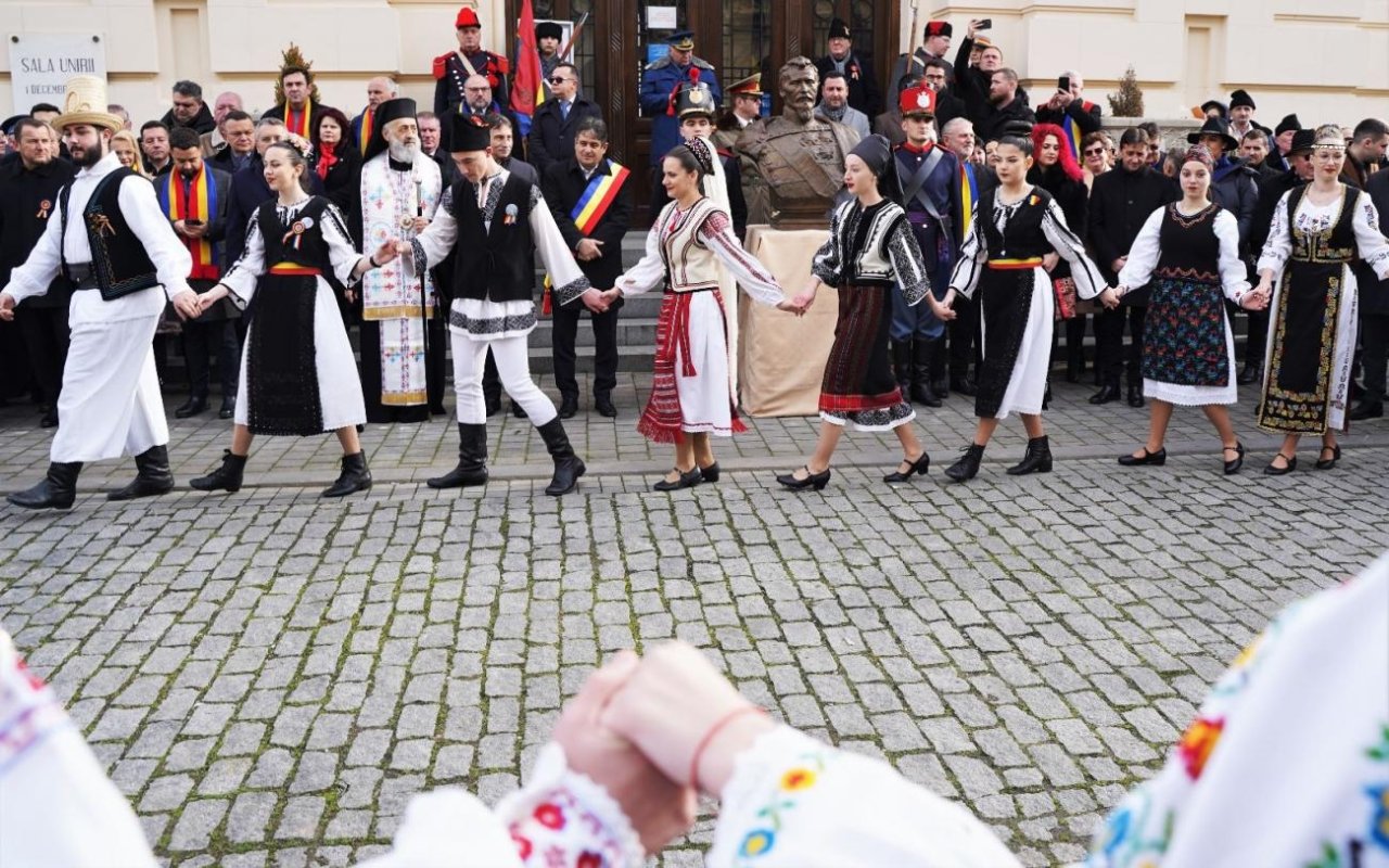 Sărbătoare la Alba Iulia cu ocazia Zilei Unirii Principatelor Române 242614