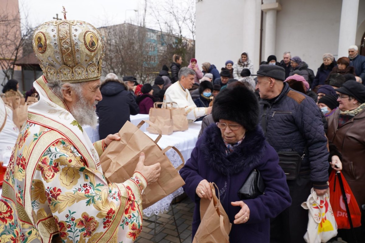Sfântul Ierarh Grigorie Teologul sărbătorit în biserica gălățeană închinată lui 242653
