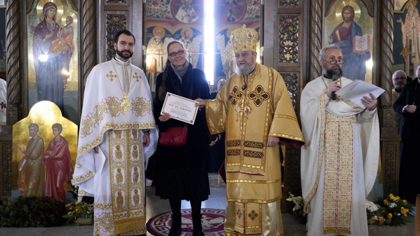 Liturghie arhierească în Biserica „Sfinții Trei Ierarhi” din Brașov 242981