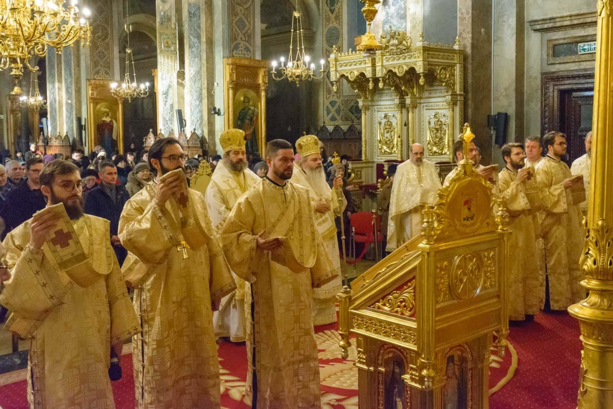 Sfinții Trei Ierarhi sărbătoriți de studenții teologi ieșeni 242959