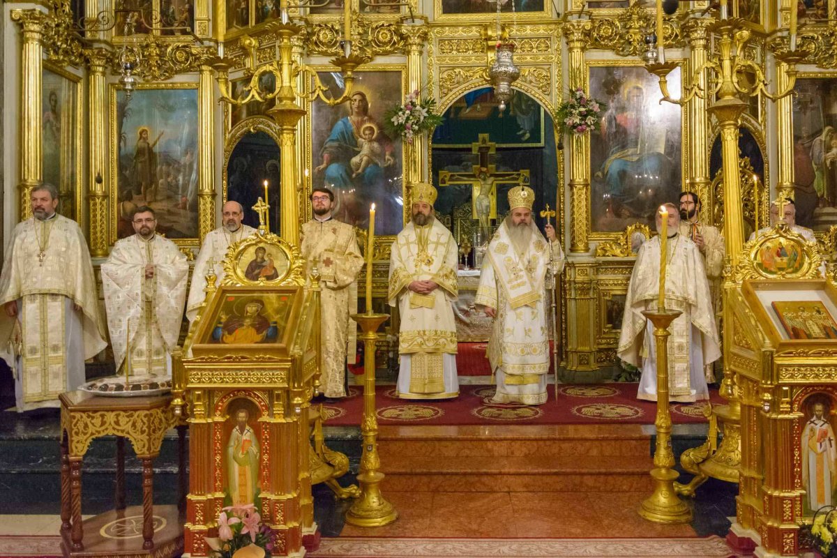 Sfinții Trei Ierarhi sărbătoriți de studenții teologi ieșeni 242960