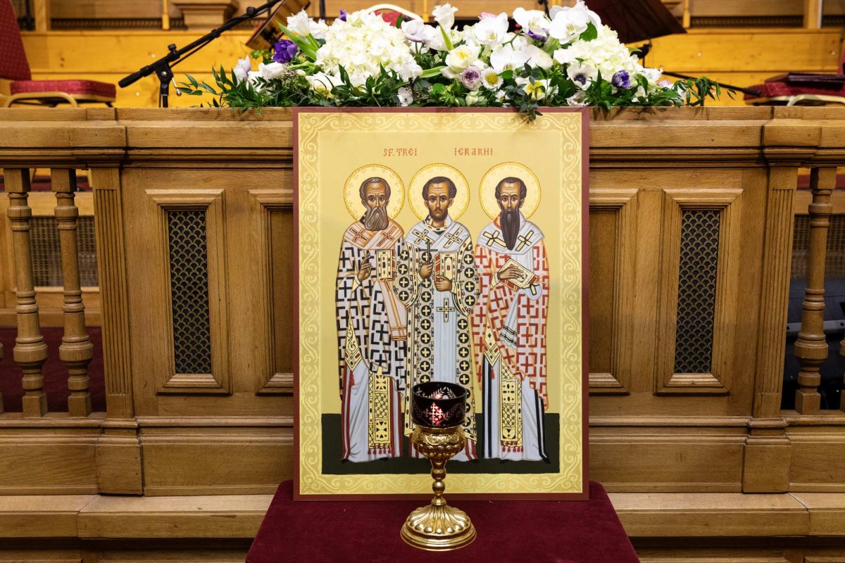 Eveniment artistic închinat Sfinților Trei Ierarhi la Palatul Patriarhiei 243261