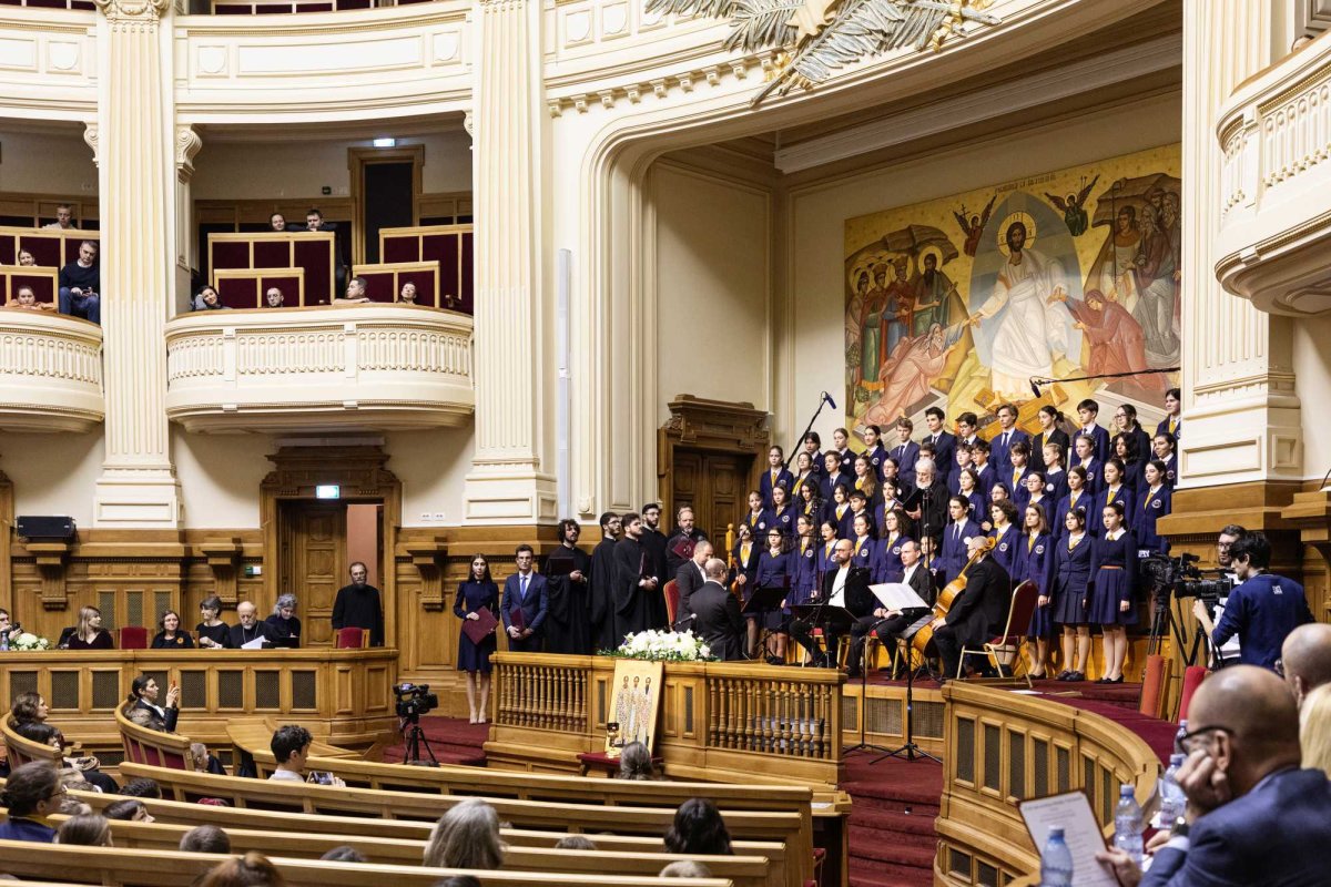 Eveniment artistic închinat Sfinților Trei Ierarhi la Palatul Patriarhiei 243262