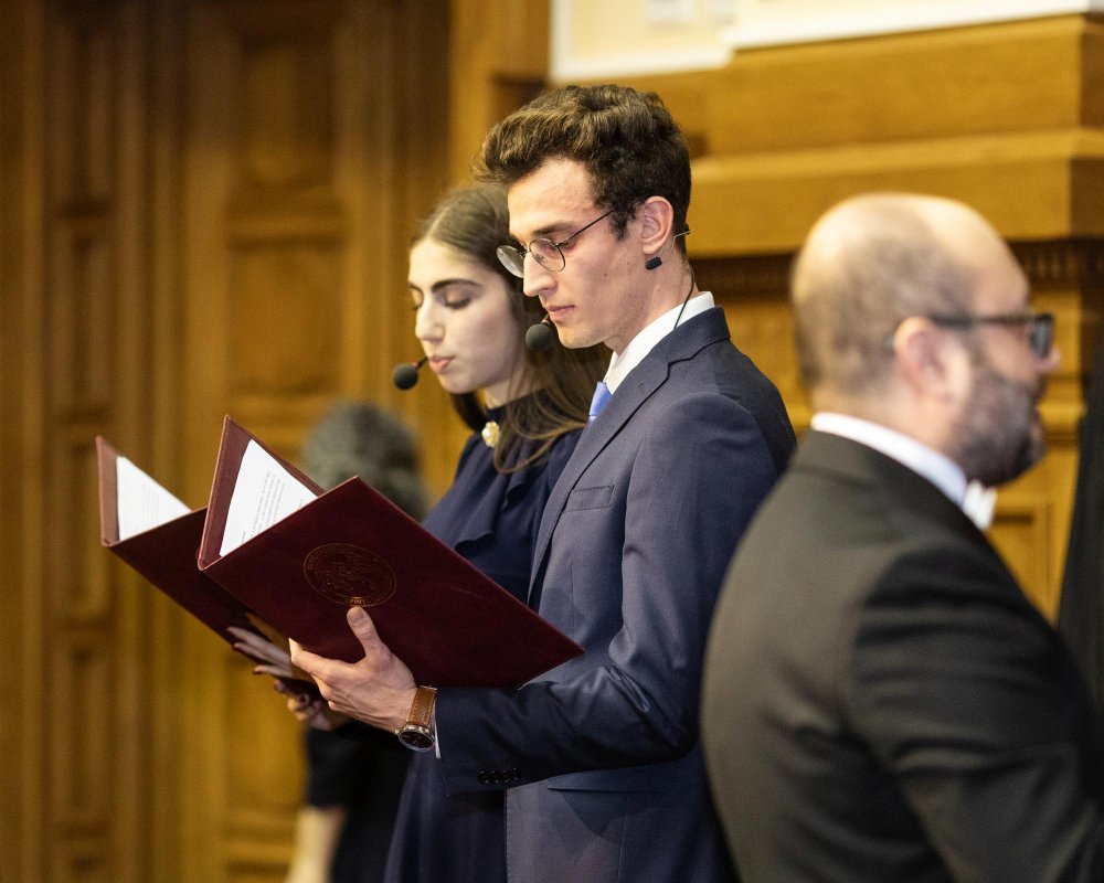 Eveniment artistic închinat Sfinților Trei Ierarhi la Palatul Patriarhiei 243267