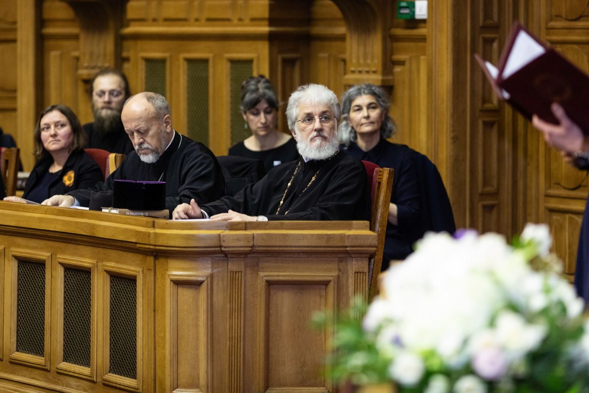 Eveniment artistic închinat Sfinților Trei Ierarhi la Palatul Patriarhiei 243269