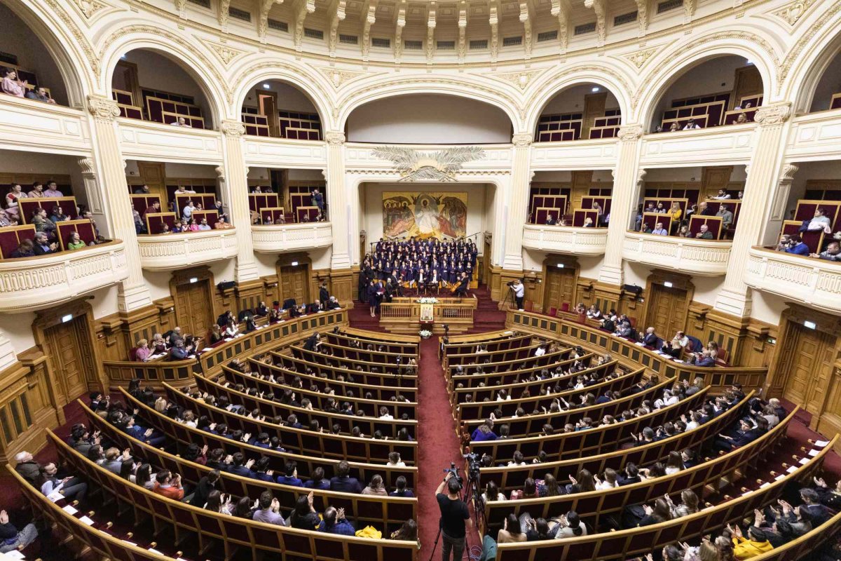 Eveniment artistic închinat Sfinților Trei Ierarhi la Palatul Patriarhiei 243285