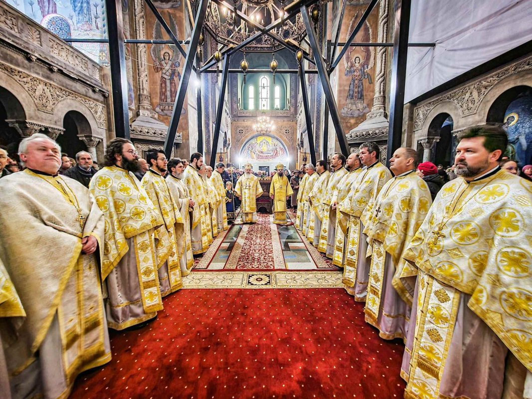 Sfinții Trei Ierarhi prăznuiți de școlile teologice clujene 243129