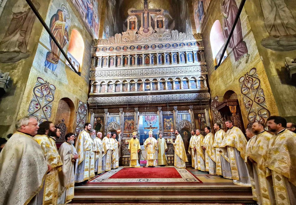 Sfinții Trei Ierarhi prăznuiți de școlile teologice clujene 243133