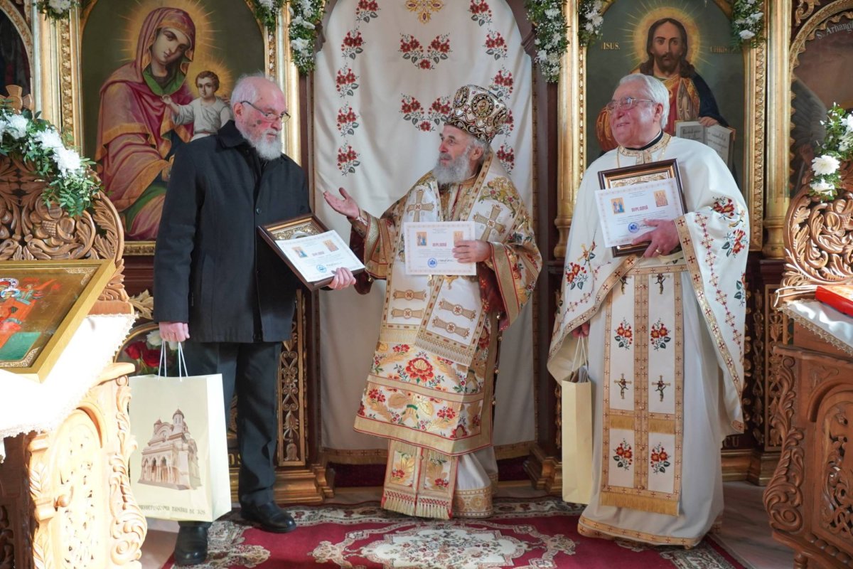 Zi de sărbătoare la o parohie misionară din orașul Galaţi  243257