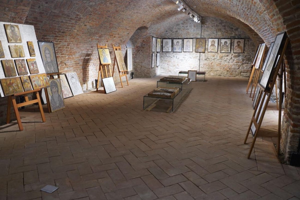 Hramul Facultății de Teologie Ortodoxă din Alba Iulia 243376