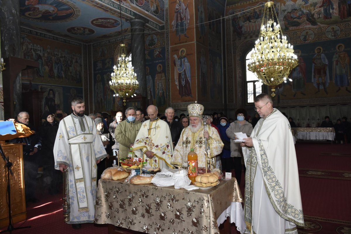 Sărbătoarea Întâmpinării Domnului în eparhii din Muntenia și Dobrogea 243649