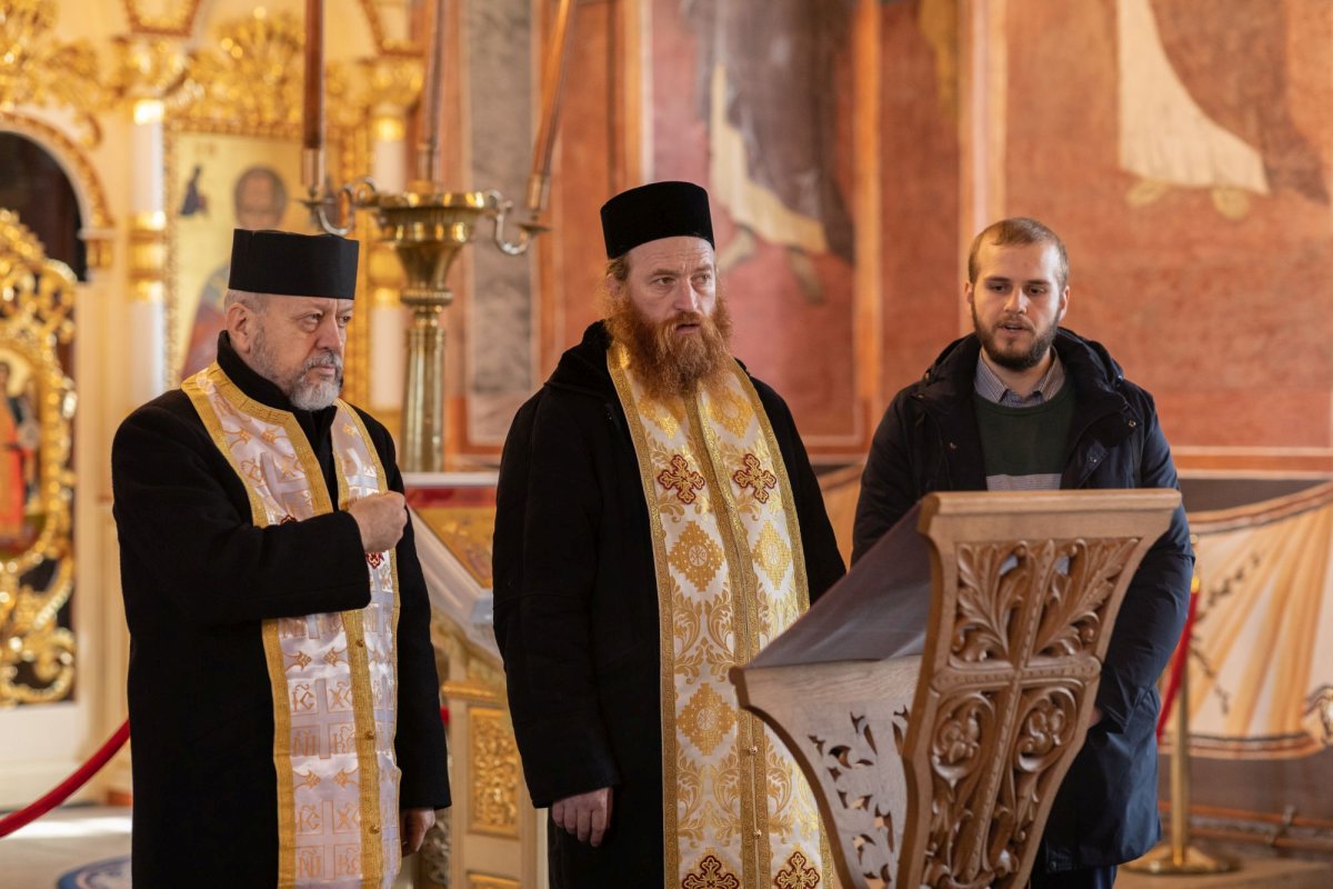 Pomenirea scriitorului Ioan Ianolide la Mănăstirea Cernica 243675