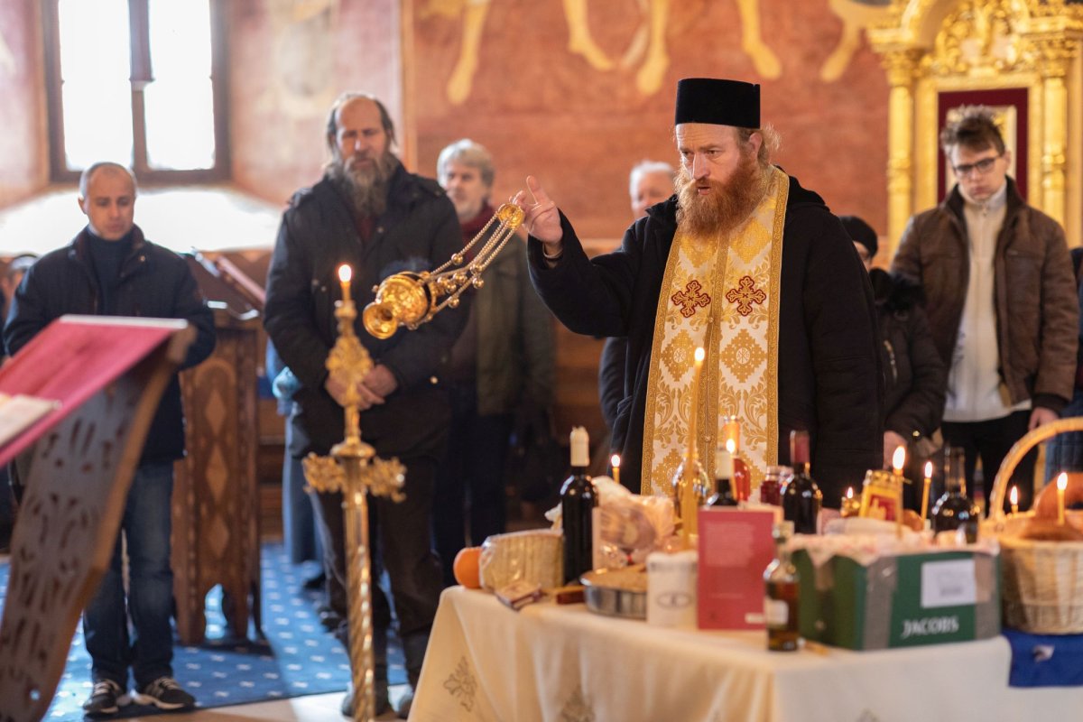 Pomenirea scriitorului Ioan Ianolide la Mănăstirea Cernica 243677