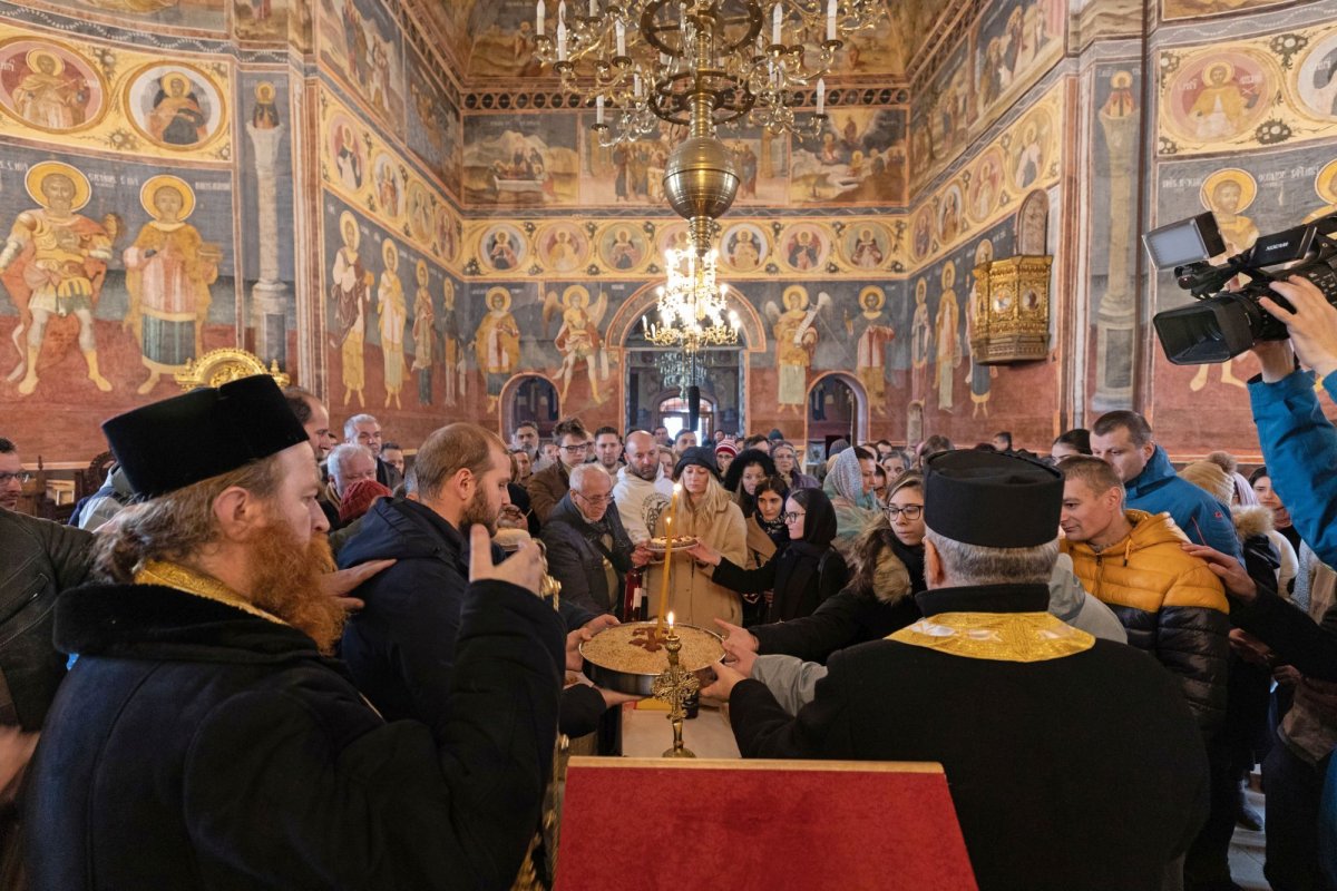 Pomenirea scriitorului Ioan Ianolide la Mănăstirea Cernica 243679
