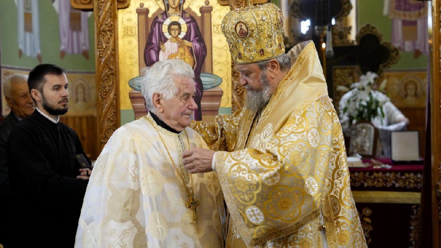 Binecuvântare la Biserica „Sfinții Trei Ierarhi” din Făgăraș 243743