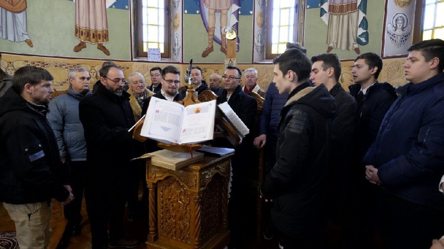 Binecuvântare la Biserica „Sfinții Trei Ierarhi” din Făgăraș 243746