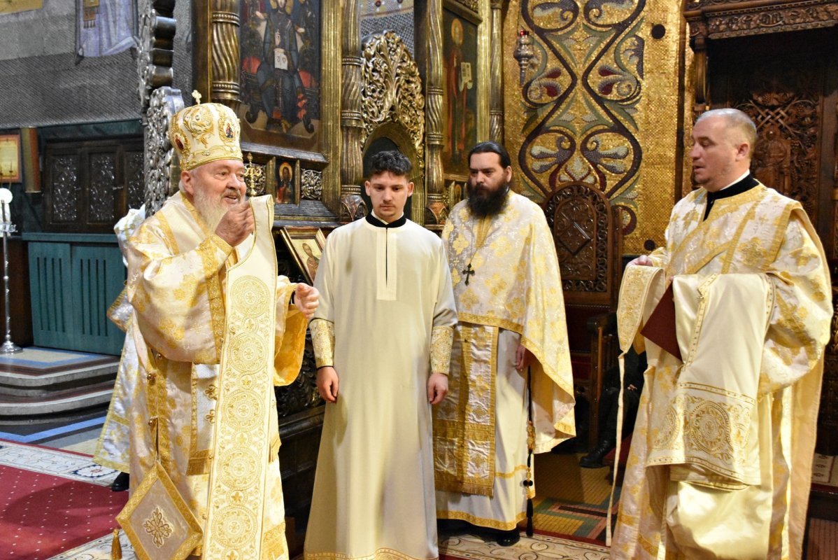 Episcopul Nicolae Ivan și Mitropolitul Bartolomeu Anania, pomeniți la Catedrala Mitropolitană clujeană 243750