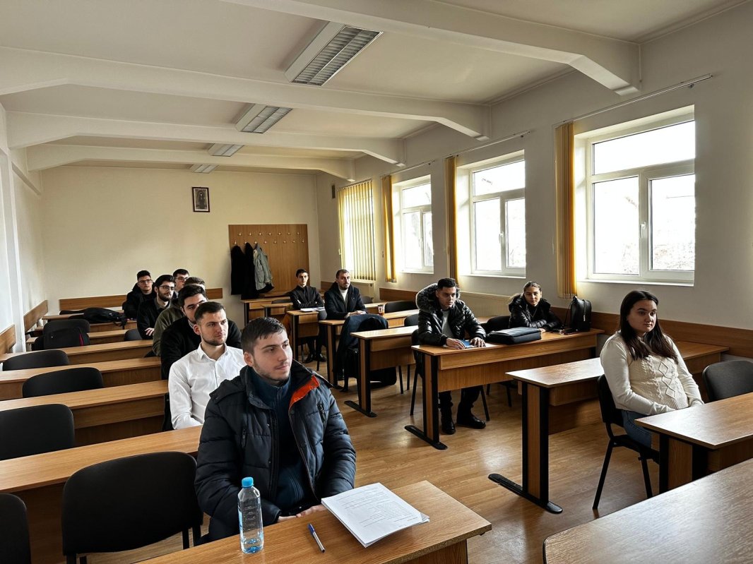 Evenimente bisericești dedicate tinerilor în Arhiepiscopia Târgoviștei 244129