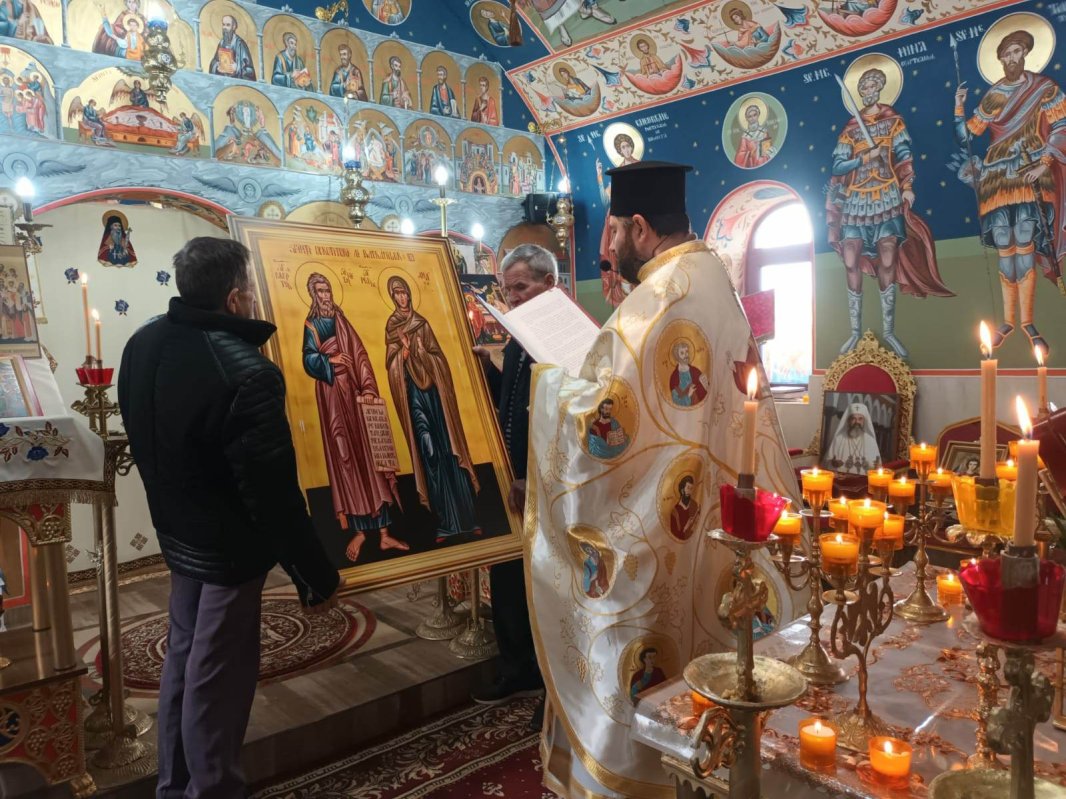 Eveniment filantropic dedicat bătrânilor din parohia prahoveană Rotari 244306