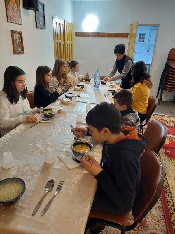 Proiect de ajutorare a elevilor din Parohia Sibiu‑Valea Aurie II 244297