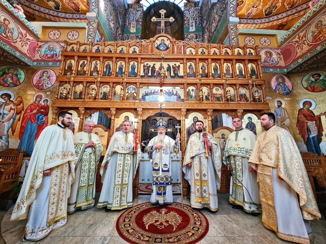 Slujire arhierească la Biserica „Sfântul Apostol Toma” din Cluj-Napoca 244607