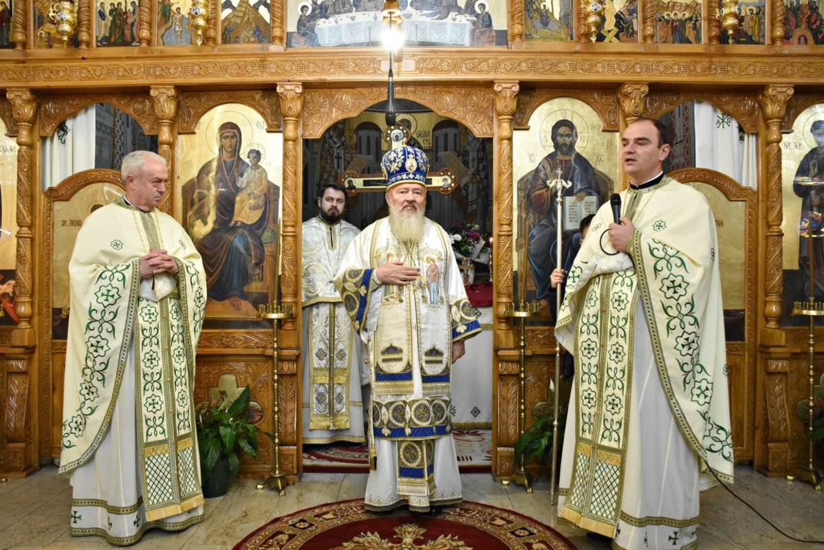 Slujire arhierească la Biserica „Sfântul Apostol Toma” din Cluj-Napoca 244609