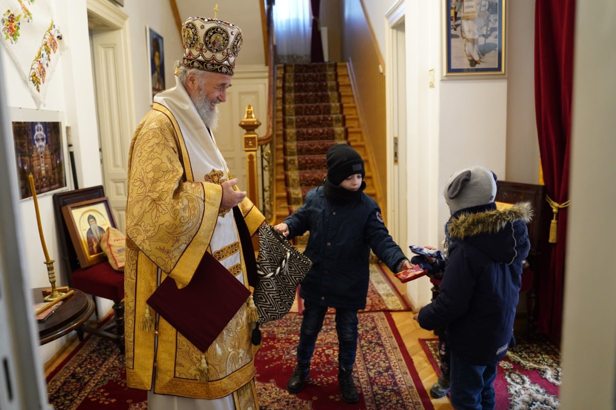 Zi de praznic la Biserica „Sfântul Haralambie” din Galaţi 244624