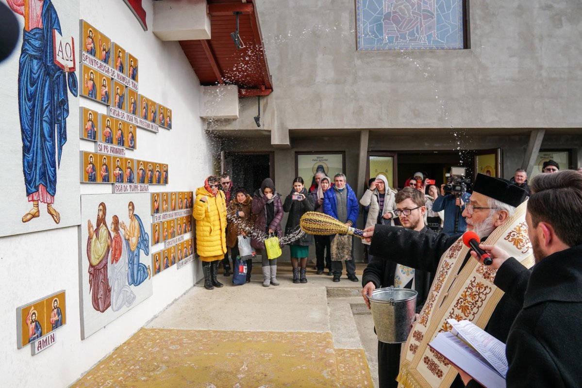 Înnoire la un așezământ argeșean dedicat persoanelor hipoacuzice 244718