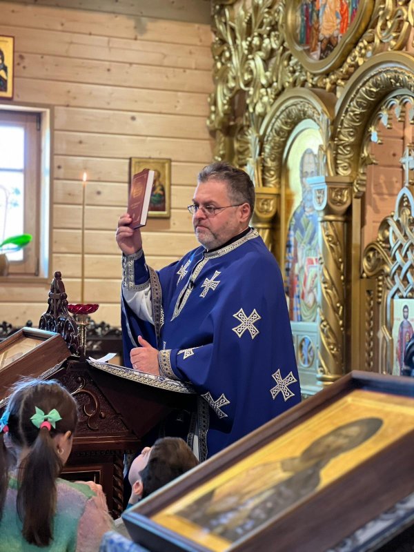 Noul Testament cu Psalmii oferit gratuit  de o parohie românească din Germania 244795