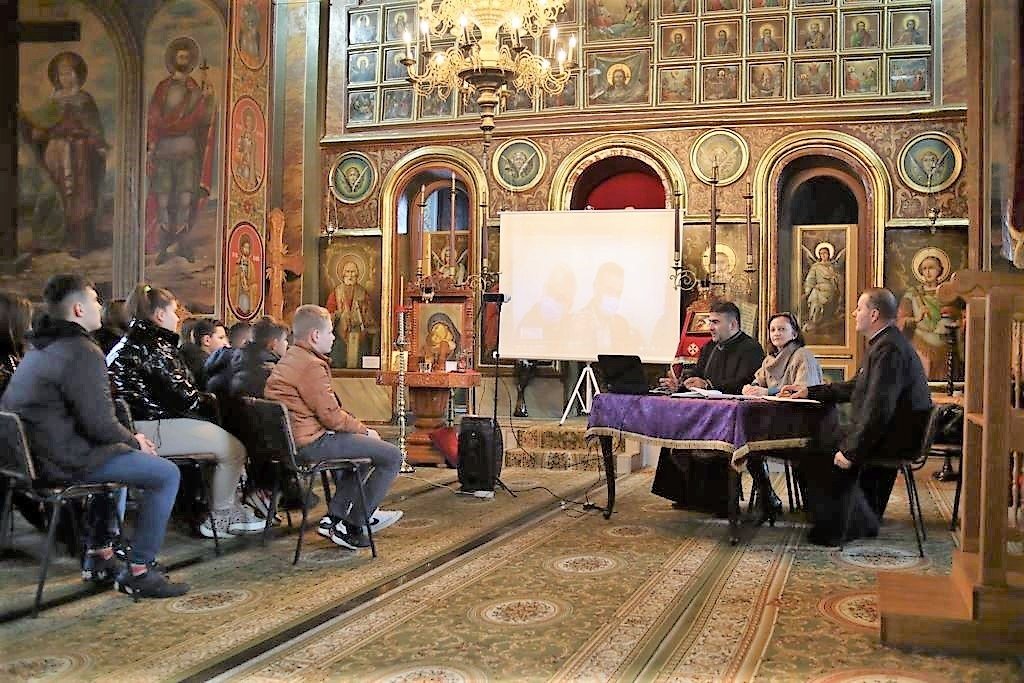 Tineri din Eparhia Târgoviștei la concursul național catehetic 2023 244714