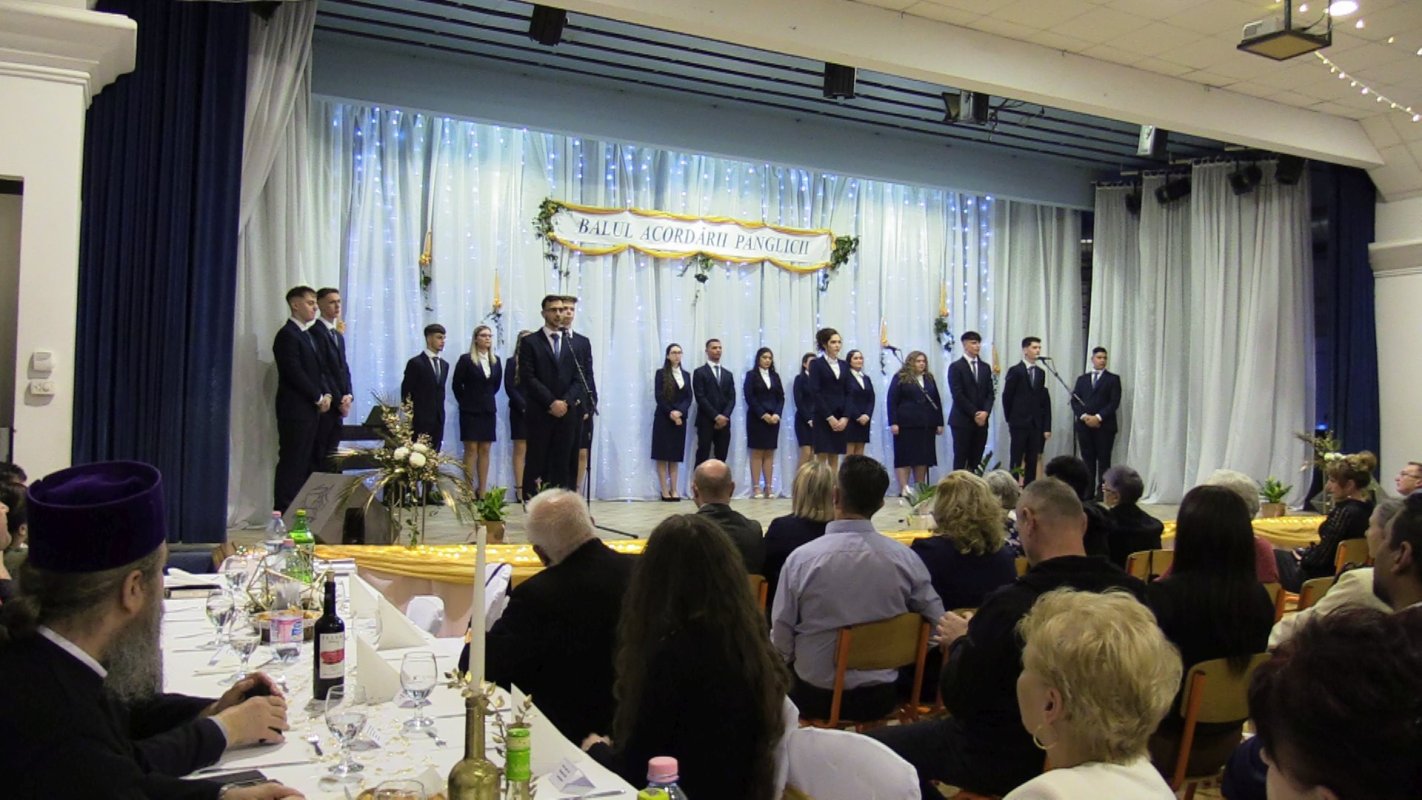 Balul absolvenților la Liceul Românesc din Giula 244867