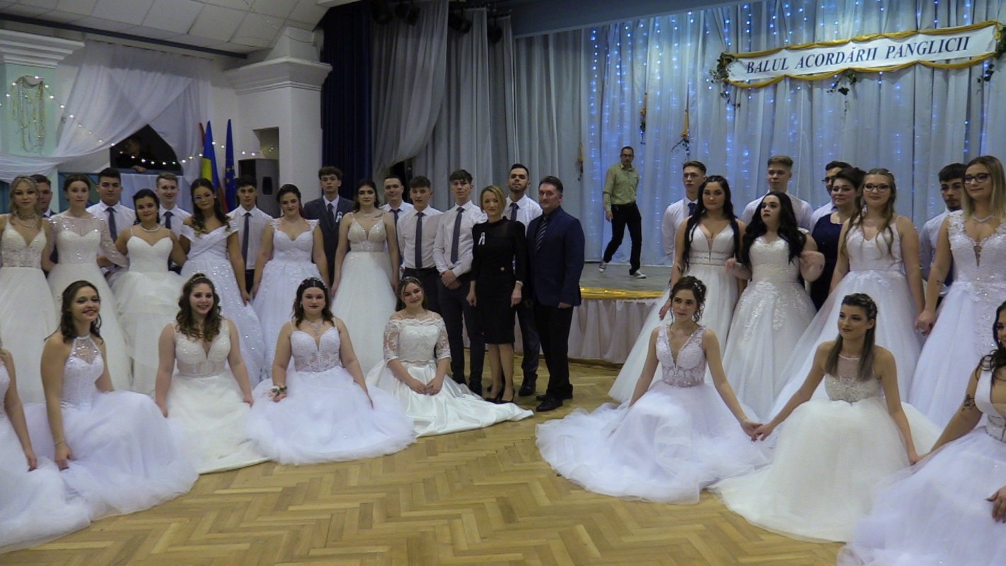 Balul absolvenților la Liceul Românesc din Giula 244869