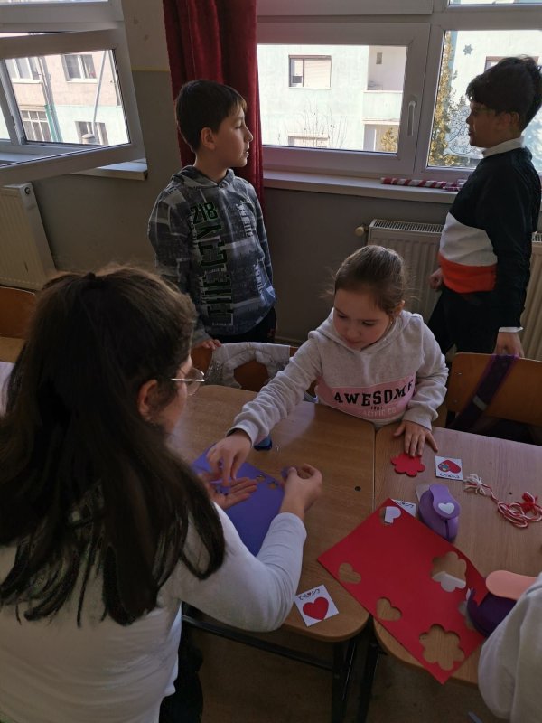 Noi activități în cadrul proiectului „Solidari cu copiii singuri acasă” 244841