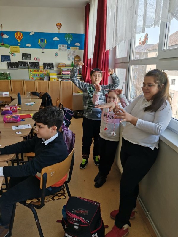 Noi activități în cadrul proiectului „Solidari cu copiii singuri acasă” 244842