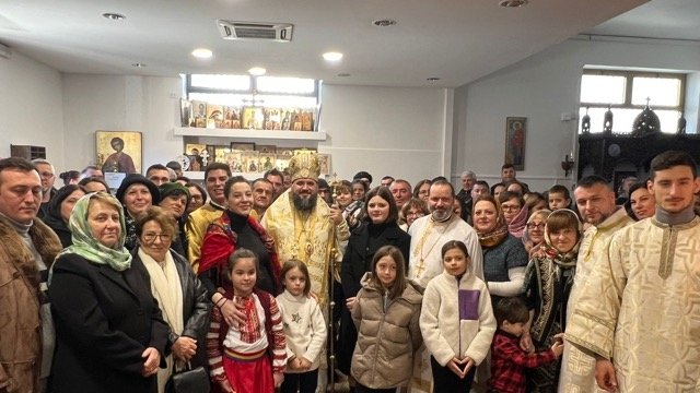 Slujiri ale ierarhilor români în parohii din Peninsula Italică  244877