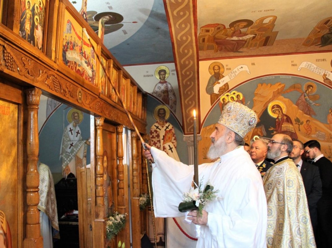 Târnosirea capelei Colegiului Naţional Militar „Mihai Viteazul” din Alba Iulia 244826