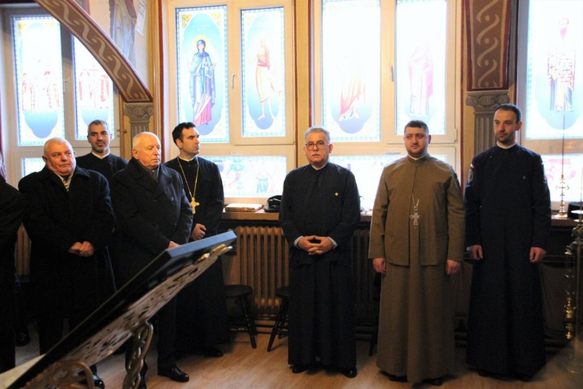 Târnosirea capelei Colegiului Naţional Militar „Mihai Viteazul” din Alba Iulia 244835