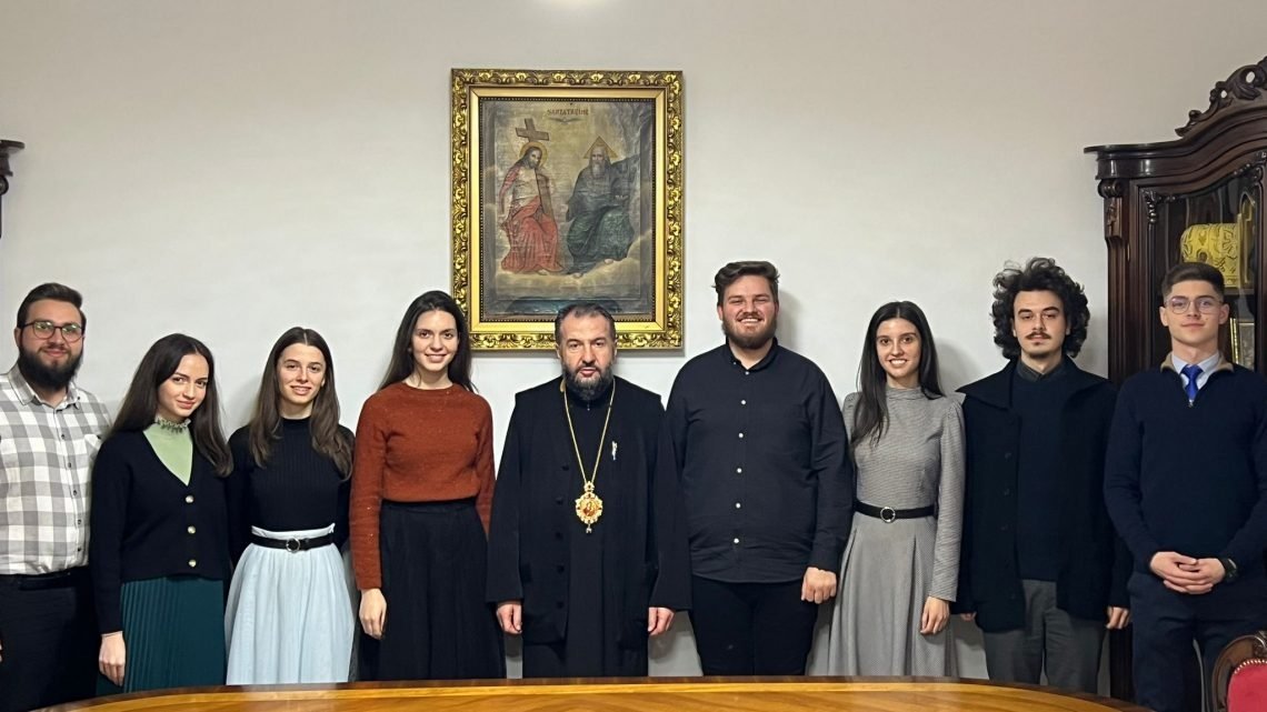 Proiectele destinate tinerilor în dezbatere la Centrul eparhial din Caransebeș 244914