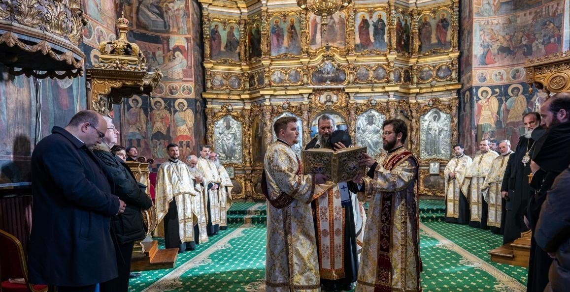 Adunarea eparhială a Arhiepiscopiei Romanului și Bacăului 244992