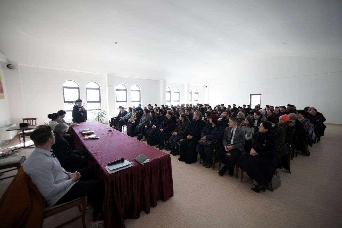 Centru de studii dunărene dedicat Episcopului Melchisedec Ştefănescu 245006